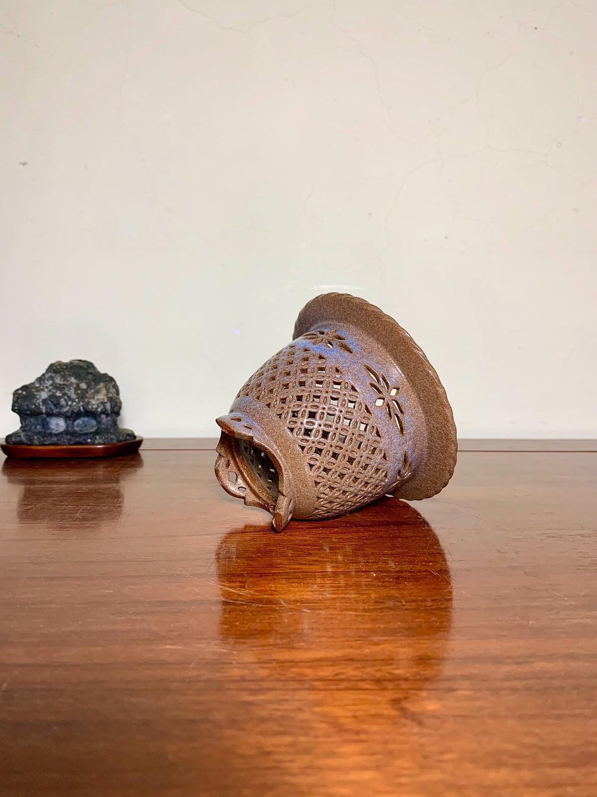 Sakai Tensan Shinsha Copper-Red Glaze Kiln-Transmuted Double Pattern Pierced Omoto Pot