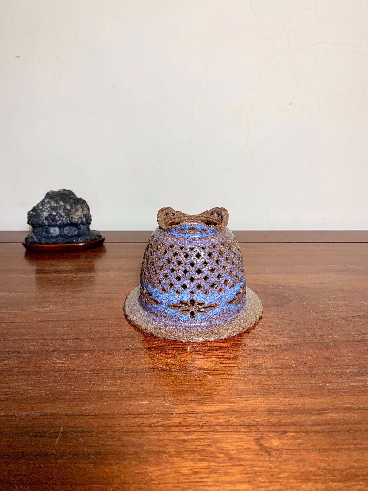 Sakai Tensan Shinsha Copper-Red Glaze Kiln-Transmuted Double Pattern Pierced Omoto Pot