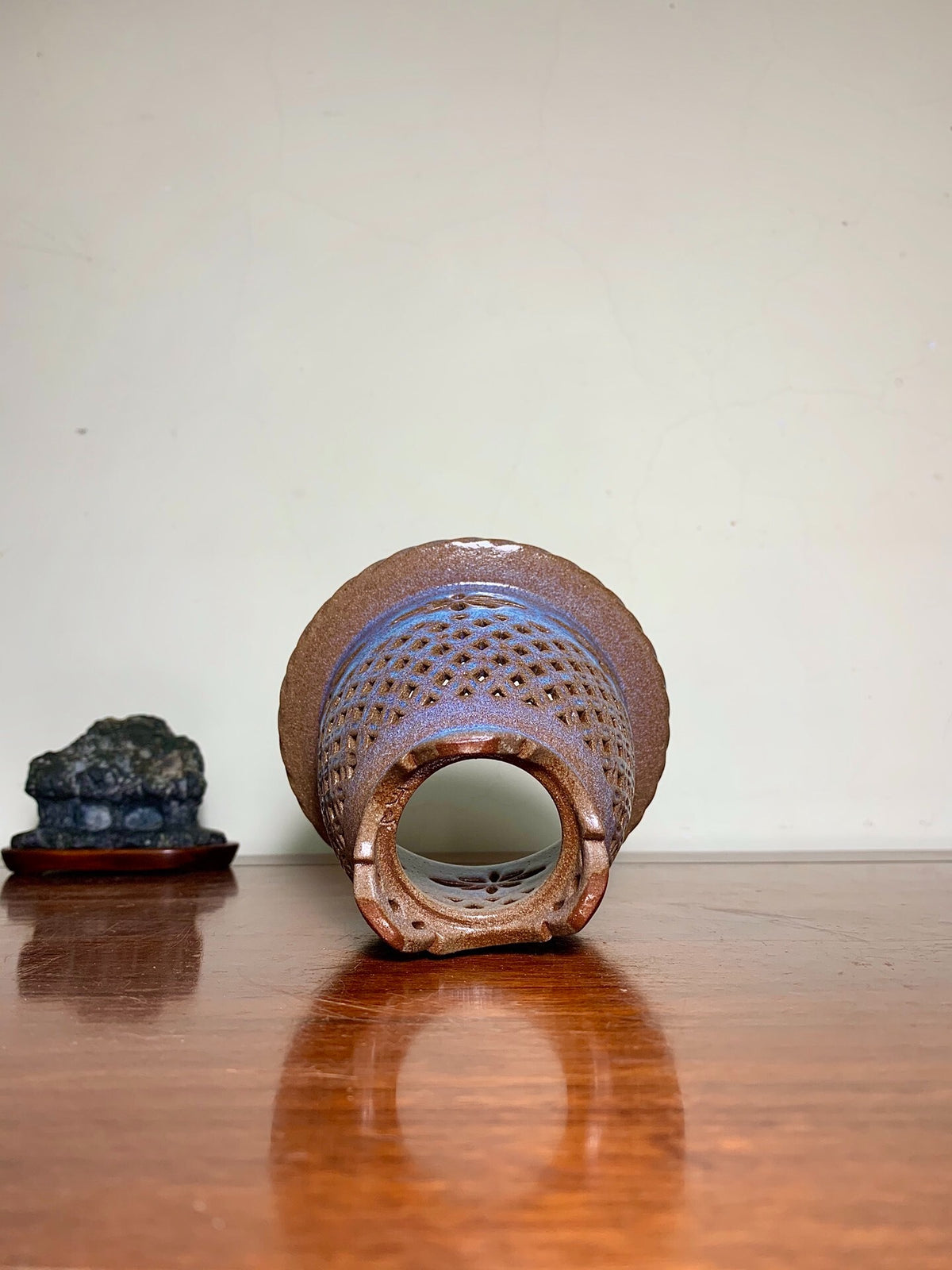 Sakai Tensan Shinsha Copper-Red Glaze Kiln-Transmuted Double Pattern Pierced Omoto Pot