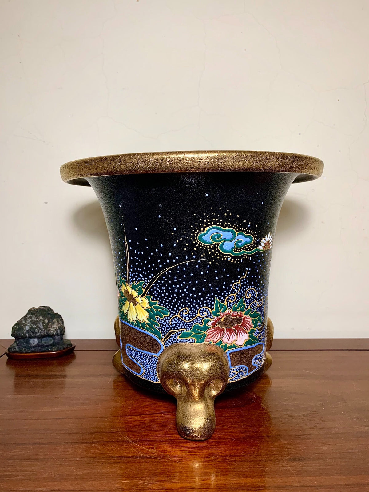 Bull-Head Feet, Gilt and Polychrome Painted Peony, Imperial Carriage Style, Omoto Pot by Jissen