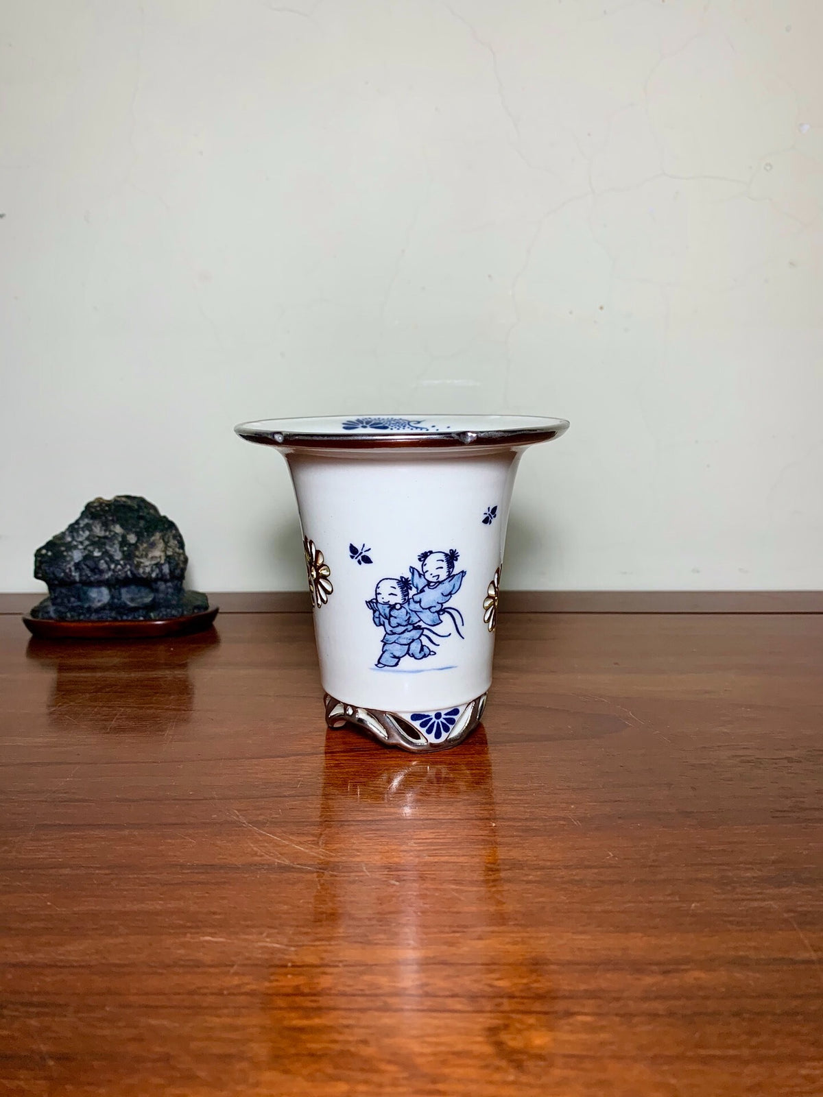Tensan Kobo White Porcelain Blue-And-White Pierced Child Pot