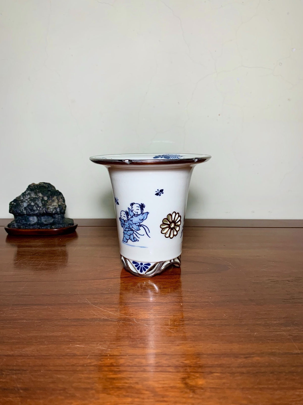 Tensan Kobo White Porcelain Blue-And-White Pierced Child Pot