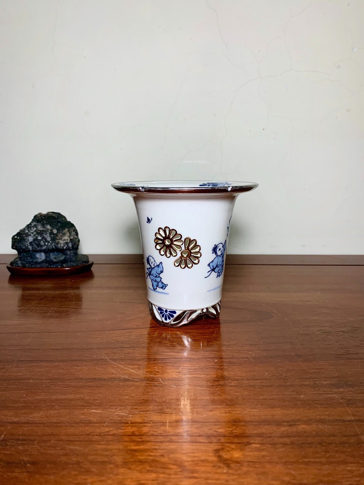 Tensan Kobo White Porcelain Blue-And-White Pierced Child Pot