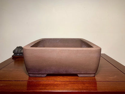 Chun Song, Fuka-Kaketsu, Cut-Foot Rectangular Japanese Pot