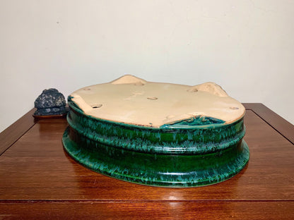 Green Glaze Kiln-Transmuted Cloud Feet Oval Japanese Pot by Shuufu