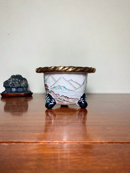 Shōsan Rope Rim Enamelled Landscape Omoto Pot