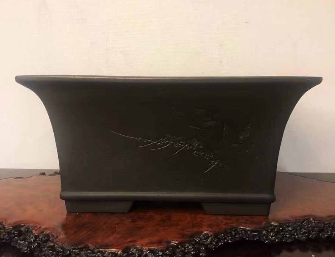 Antique Pot by Sachika Tatsuhiko