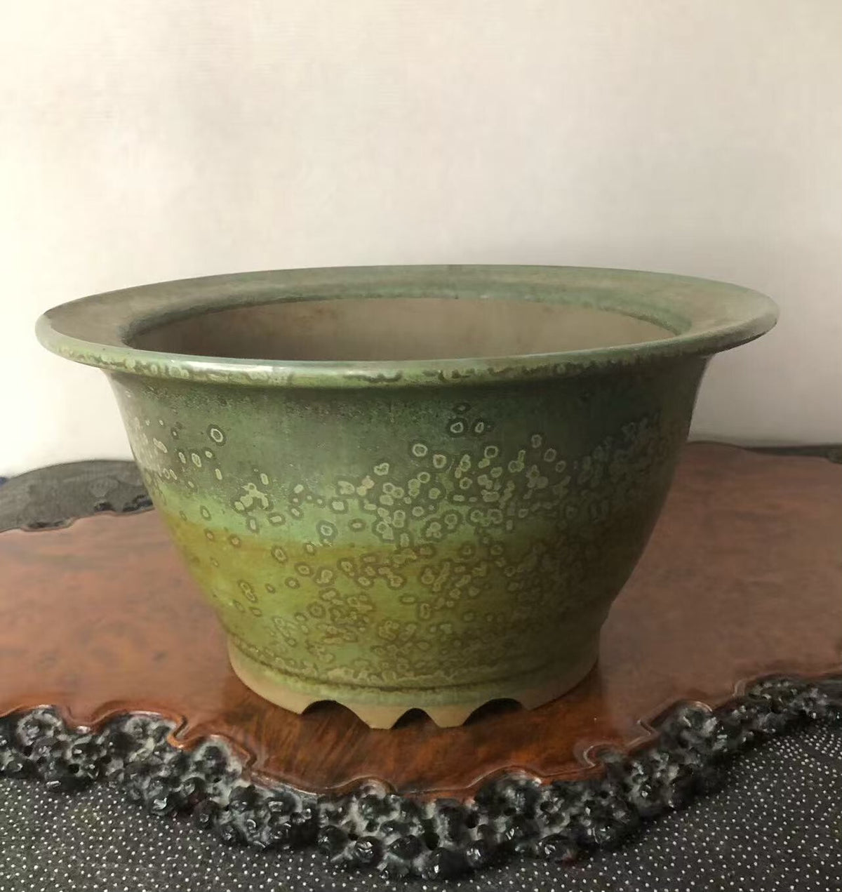 Antique Pot by Hōtoku