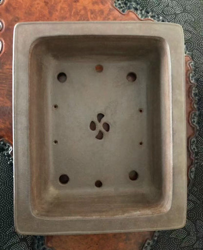 Antique Pot by Nakano Gyōzan