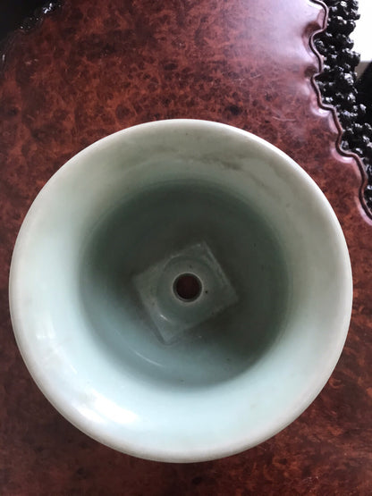 Japanese Famous Pot by Kotobuki Tendō-Ji