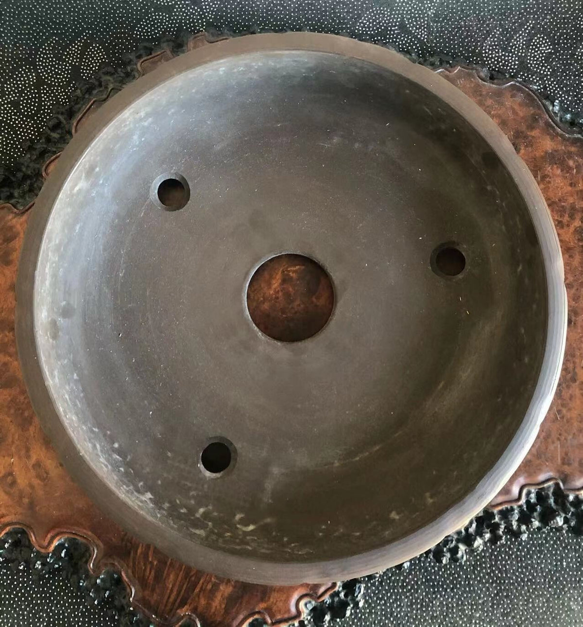 Antique Pot by Tōshun