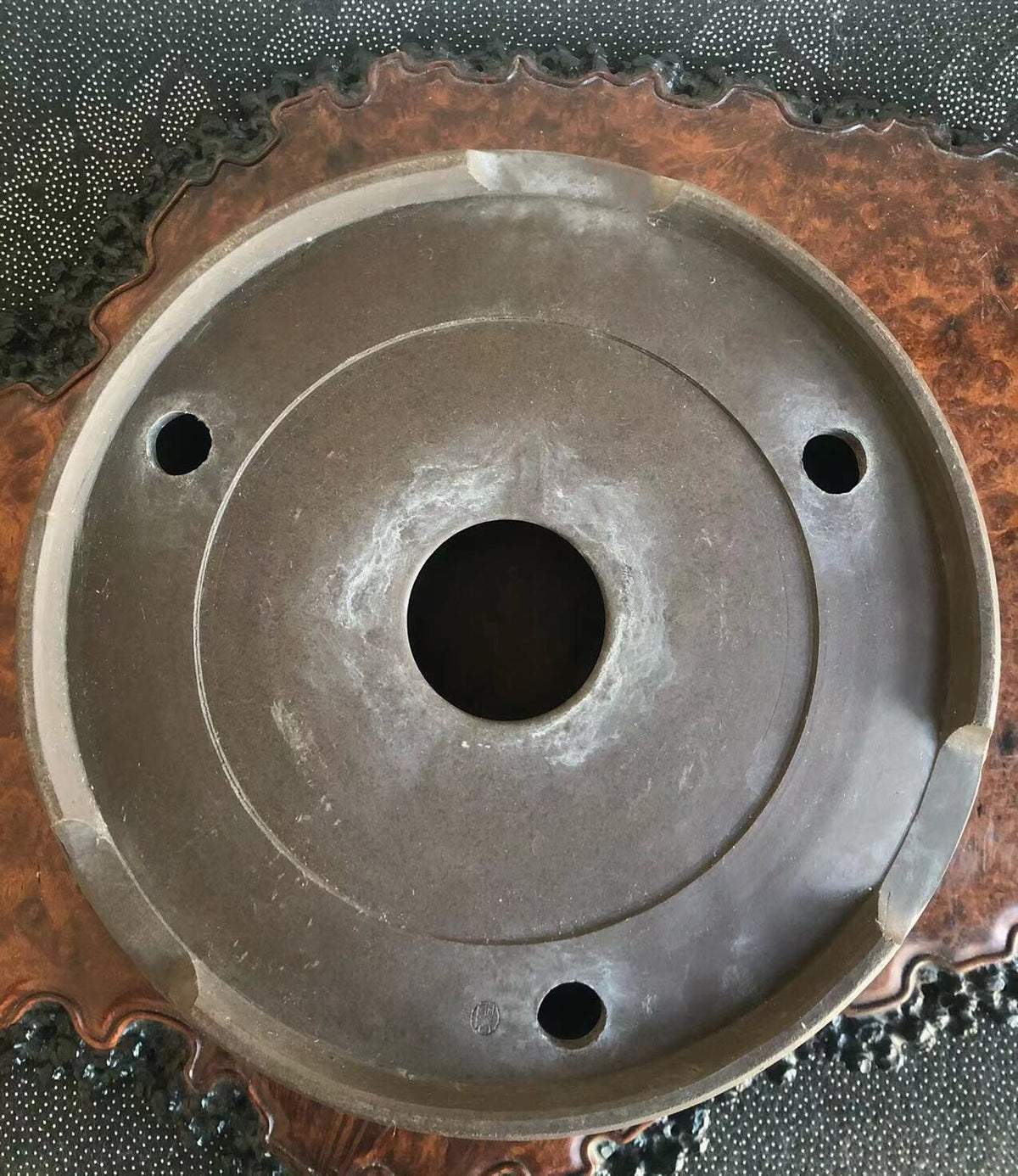 Antique Pot by Tōshun