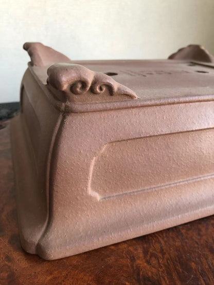 Antique Pot by Seisan