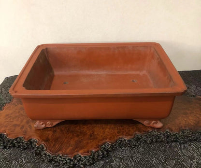 Antique Pot by Kōyō