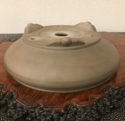 Antique Pot by Hōtoku