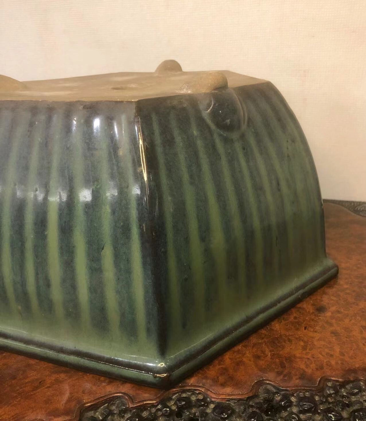 Antique Pot by Shōhei