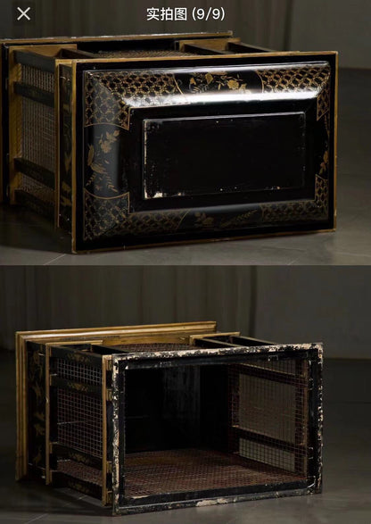 The Birdcage Is the Primary Environment for观赏 Birds to Engage in Activities and Rest.