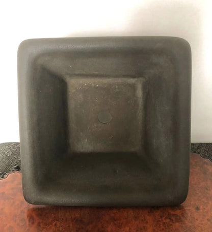 Yamano Aki Seal Mark Antique Pot