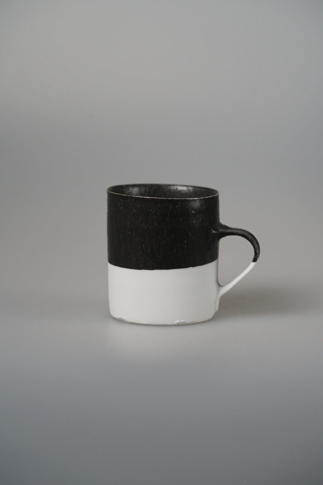 Japanese ceramic artist Naotsugu Yoshida mug b