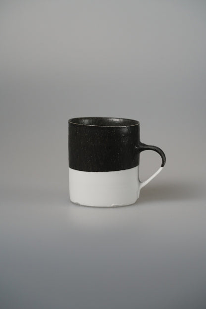 Japanese ceramic artist Naotsugu Yoshida mug b
