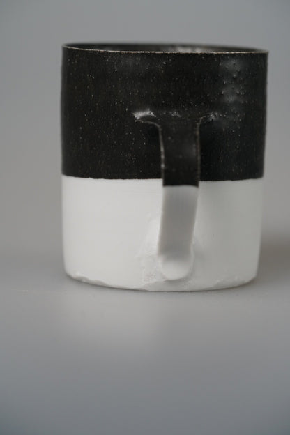 Japanese ceramic artist Naotsugu Yoshida mug b