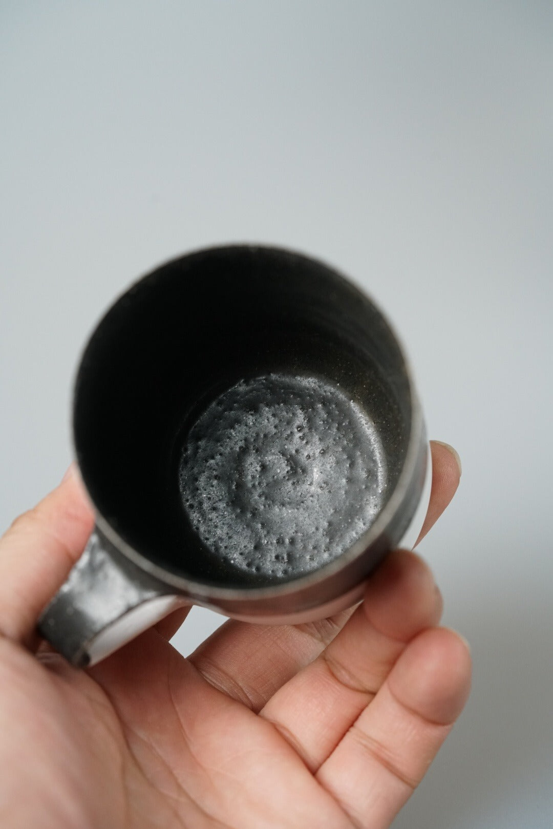 Japanese ceramic artist Naotsugu Yoshida mug b